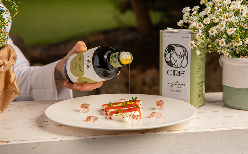 Extra panenský olivový olej Ciriello Intreccio